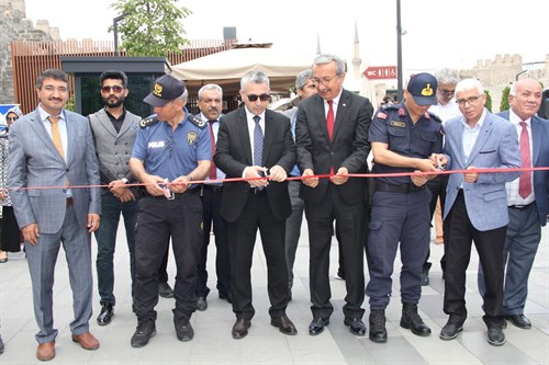 Sayın Kaymakamımız İlhan ABAY, Yıl Sonu Sergisine Katıldı